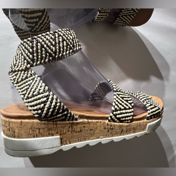 Catherine Malandrino Boho festival Wedge Platform Black and White Sandals size 9 - Picture 3 of 11